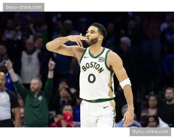 凯尔特人官方更新：塔图姆脚踝伤势无碍，预计出战下一场