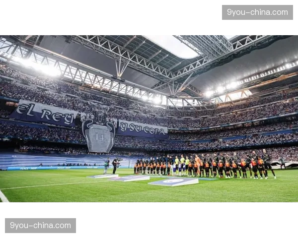 纪录片《德甲之声》上映，记录球场播音员与死忠球迷看台的故事